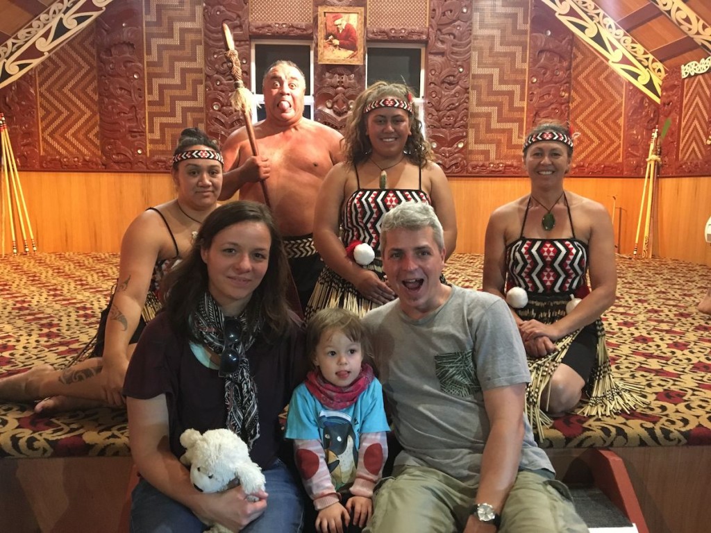 Nane (sollte den Bloglesern von früher bekannt sein) und Familie bei der Maori-Kulturvorführung